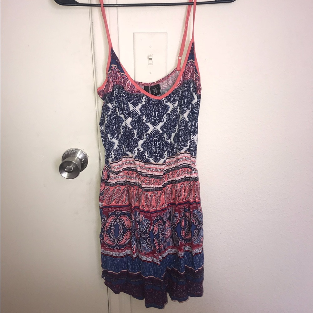 Cute romper!